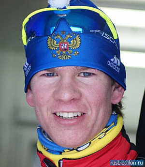 Россиянин Александр Печенкин - серебряный призер первенства мира по биатлону в индивидуальной гонке среди юношей